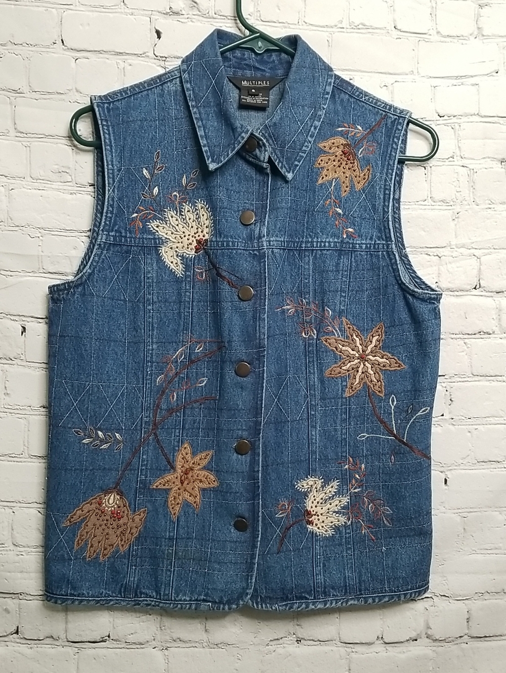 Multiples womens 100% Cotton Jean vest size Small Autumn theme GUC